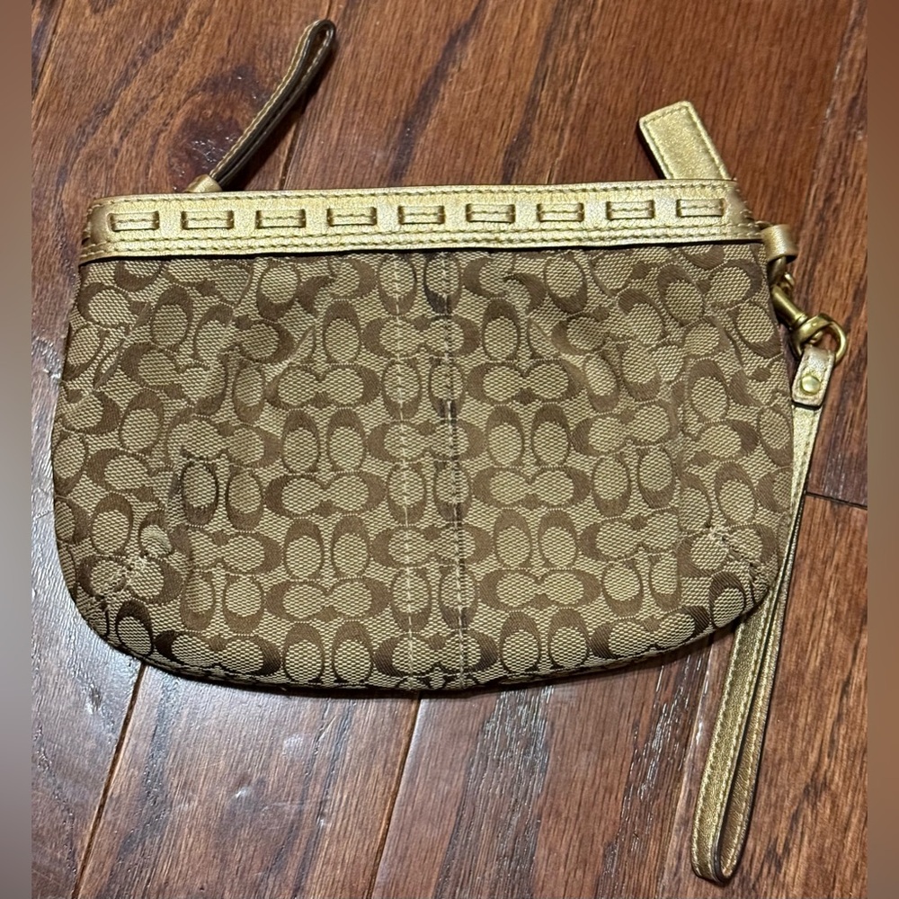 Coach Wristlet Coin Purse - quick list